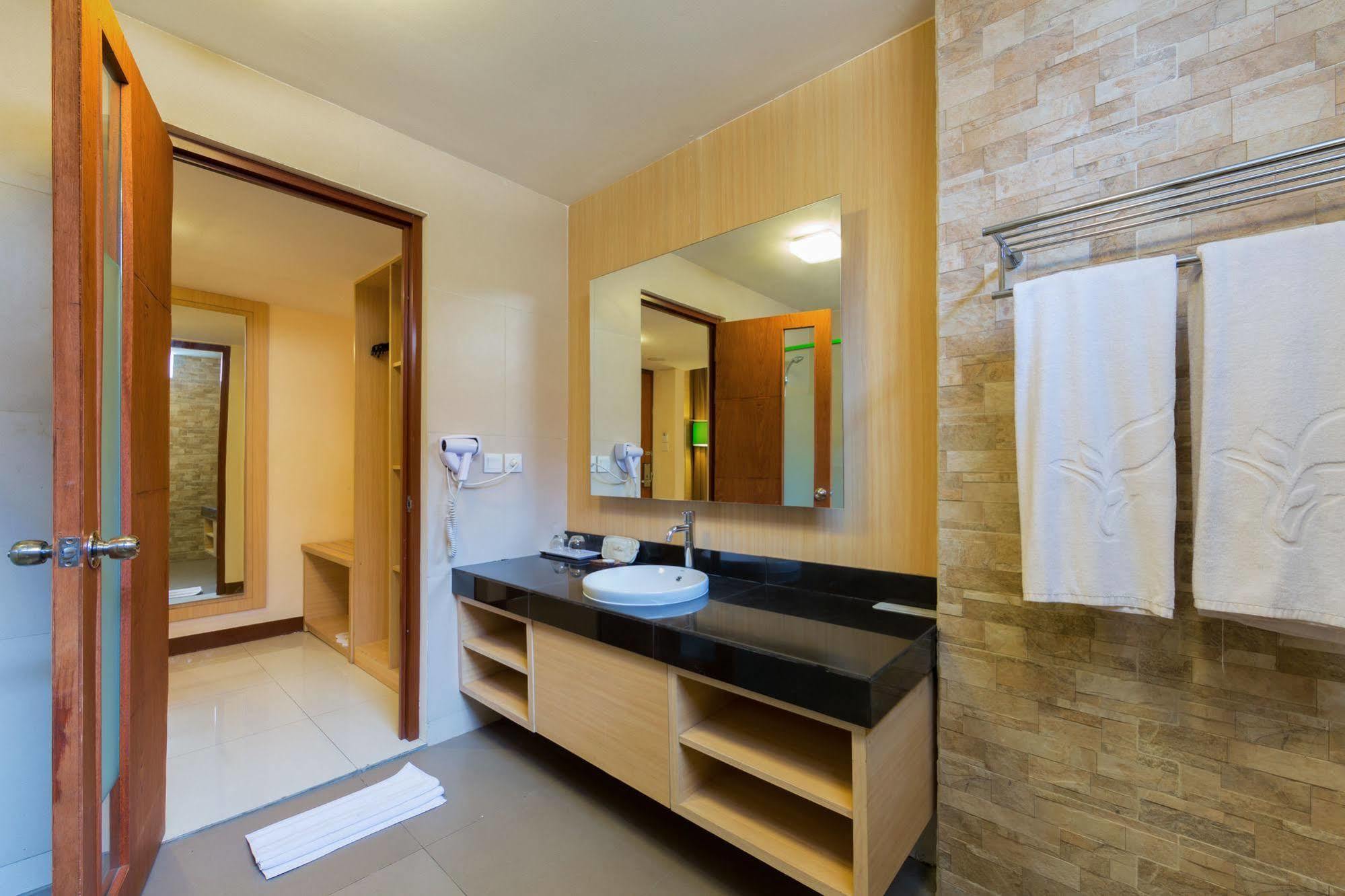 Vihan Suites Bali 庫塔 外观 照片